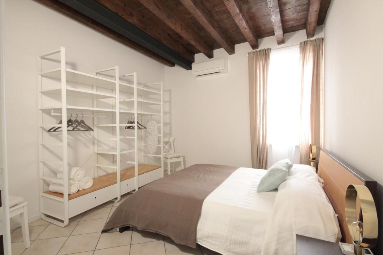 Interno 4 - Central Cozy New Flat Desenzano del Garda Buitenkant foto