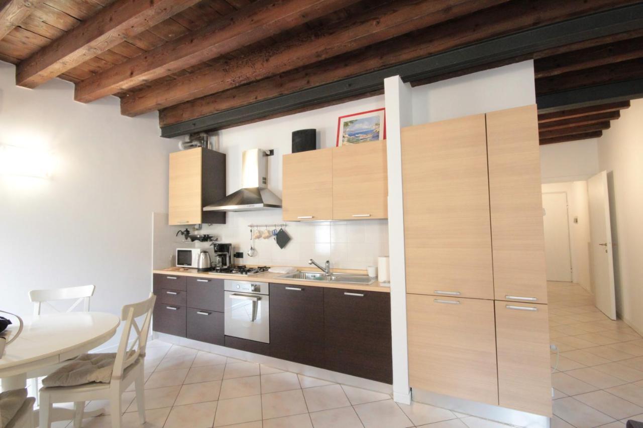 Interno 4 - Central Cozy New Flat Desenzano del Garda Buitenkant foto