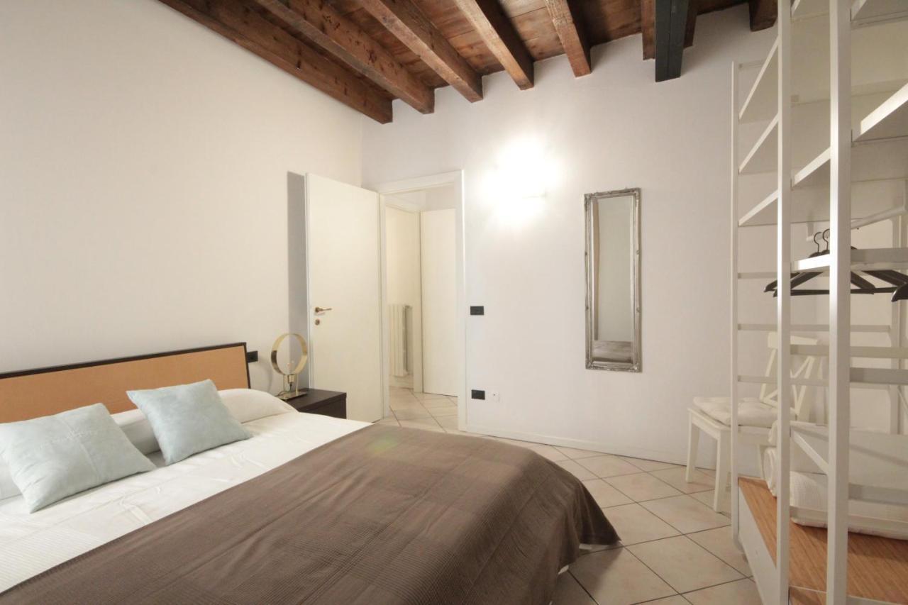 Interno 4 - Central Cozy New Flat Desenzano del Garda Buitenkant foto